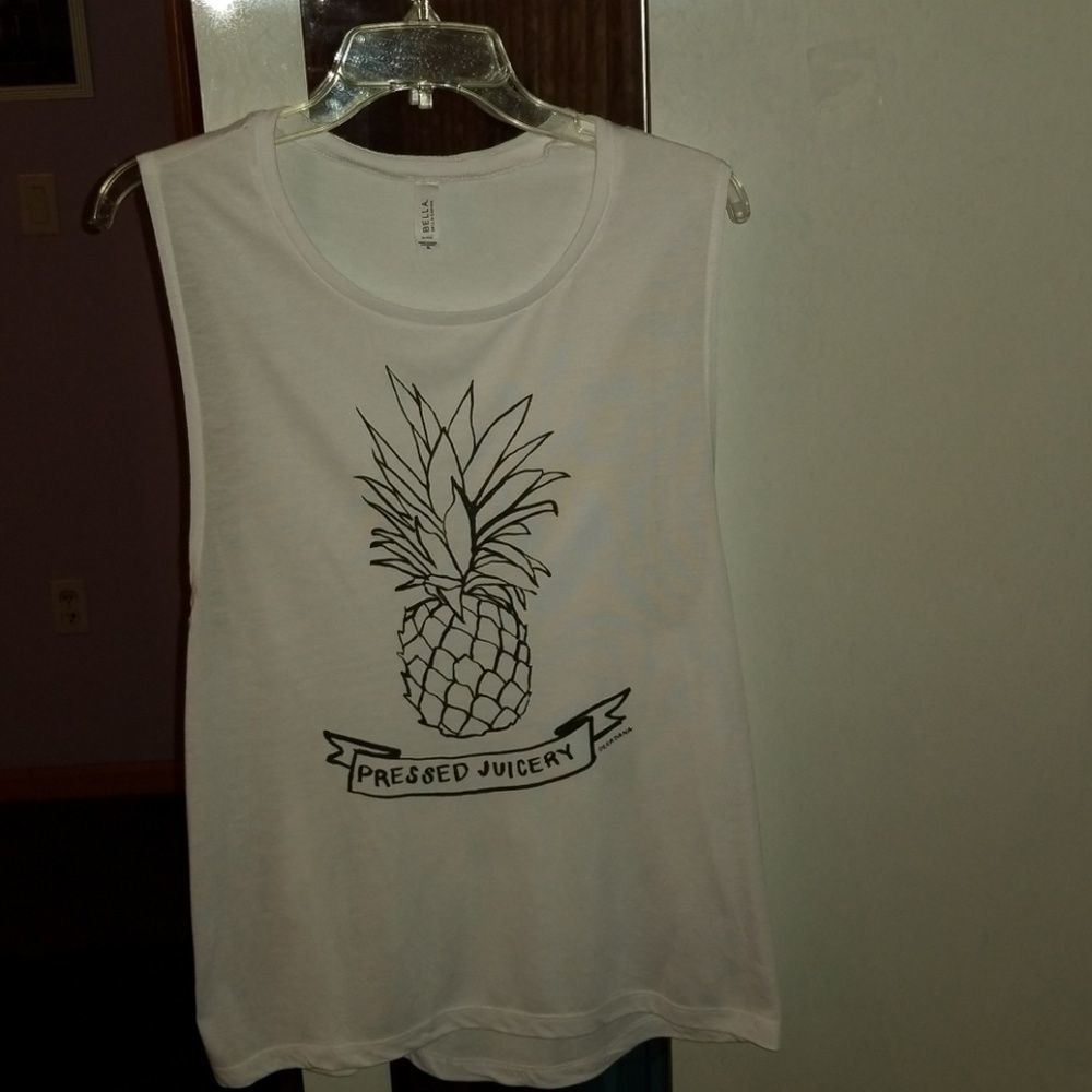 (NWOT) Pressed Juicery tank top size: XL